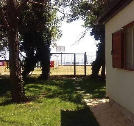 Ribarska Kuca Romana Holiday home *